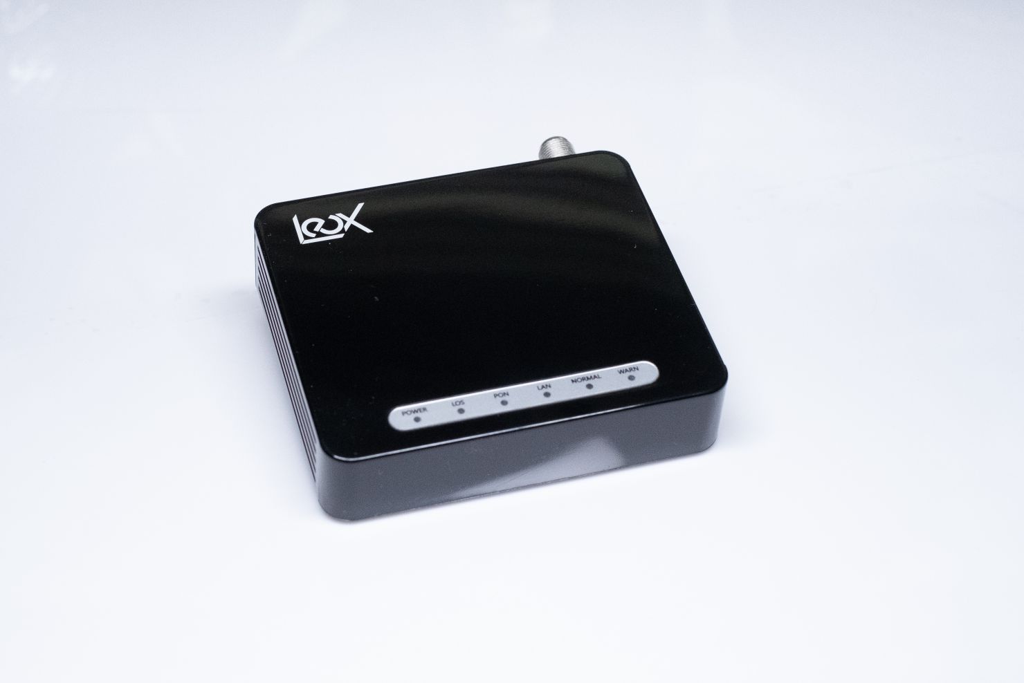 LEOX LXT-011G-E GPON ONT 1 x GE, 1 x GPON + SC/APC, 1 x CATV port ...