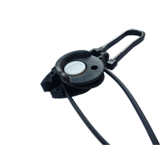 Xoptic Kotevná svorka koncová FISH-U-CLAMP  od 2mm do 5mm - pre inštaláciu univerzálneho SAMONOSNÉHO optického DROP FTTx kabelu o priemere od 2 do 5mm. Otvárateľné plastové oko pre uchytenie k stene alebo k stĺpu aj cez uzareté otvory.